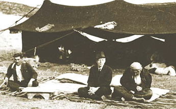 Béla Bartók collecting folk music in Anatolia at Jürük